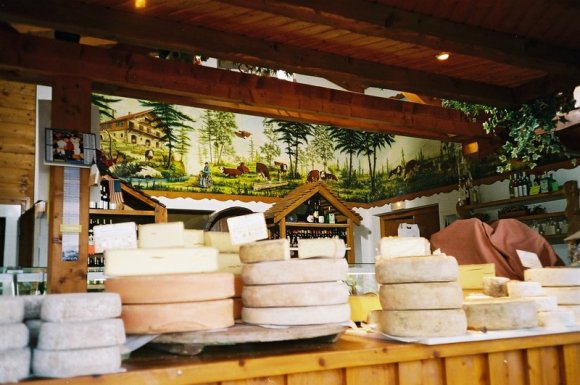 Les fromages de nos régions en vente Lugrin